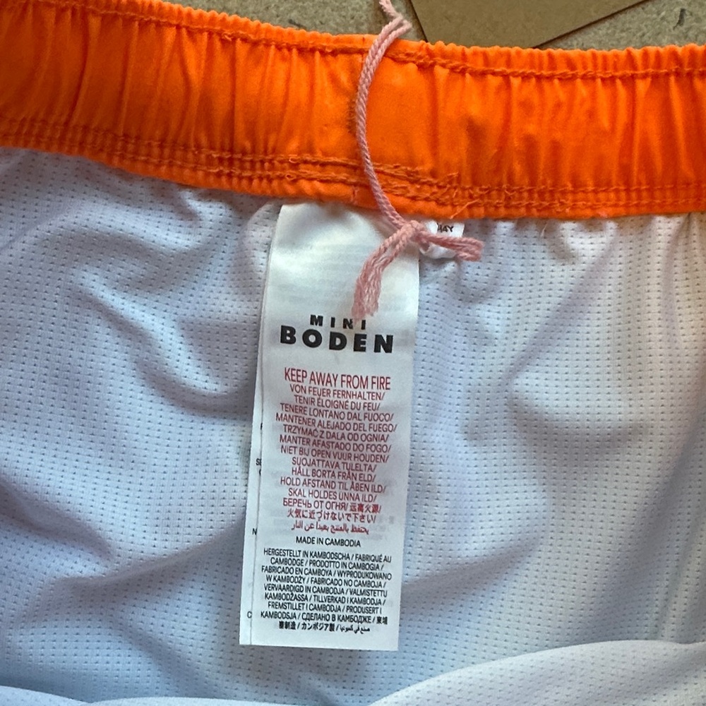 NWT Mini Boden Colorblock Boys Swim Trunks in size 13-14 years, 164 cm - Picture 6 of 6